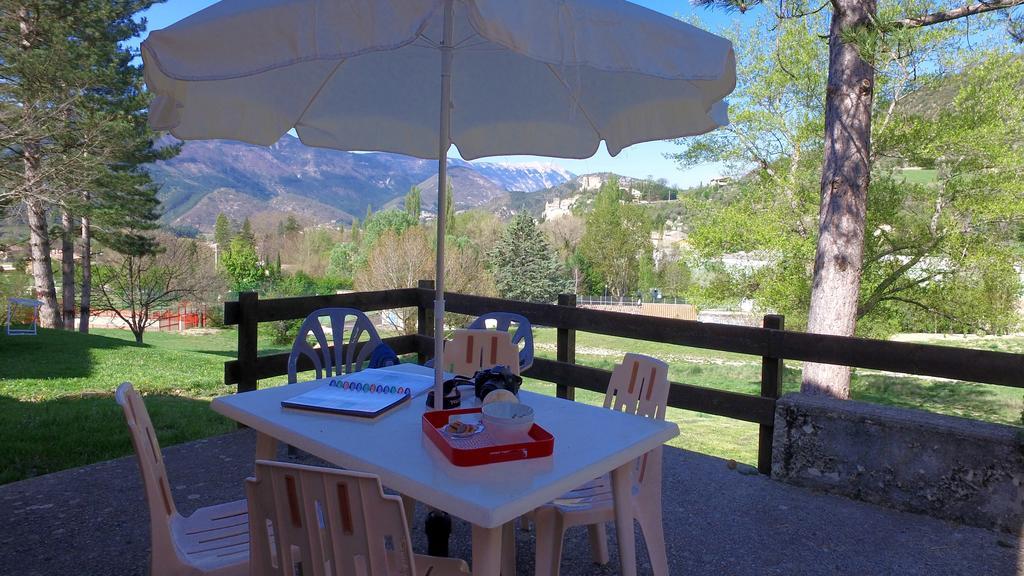 Vvf Drome Provence Hotel Montbrun-les-Bains Exterior foto